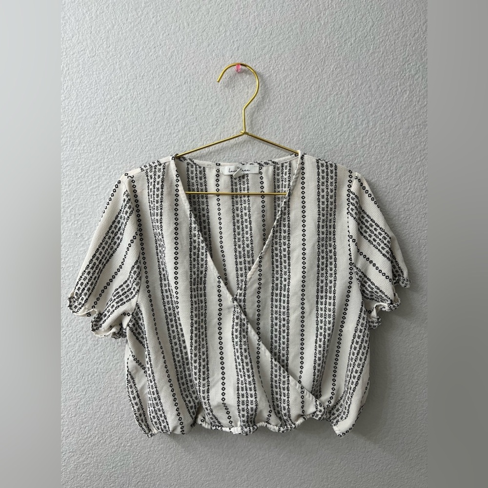 Love tree, size L, white, blouse and black arrow print